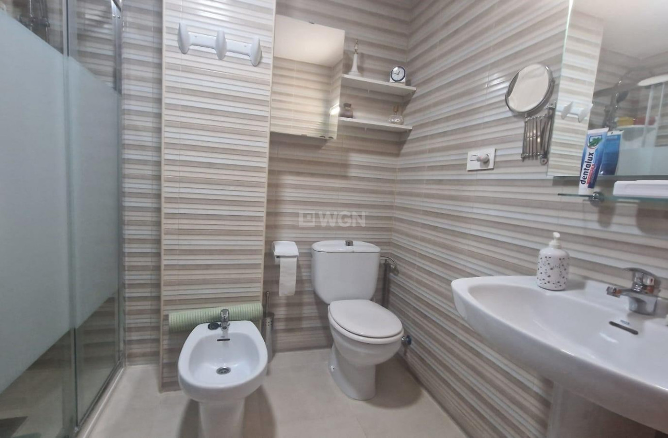 Resale - Apartment / flat - Torrevieja - La Veleta