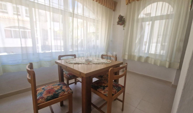 Resale - Apartment / flat - Torrevieja - La Veleta