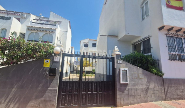 Resale - Apartment / flat - Torrevieja - La Veleta