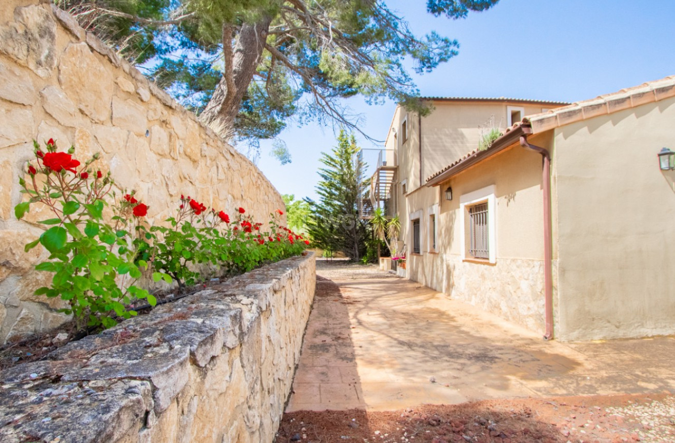 Resale - Villa - Ibi - Costa Blanca