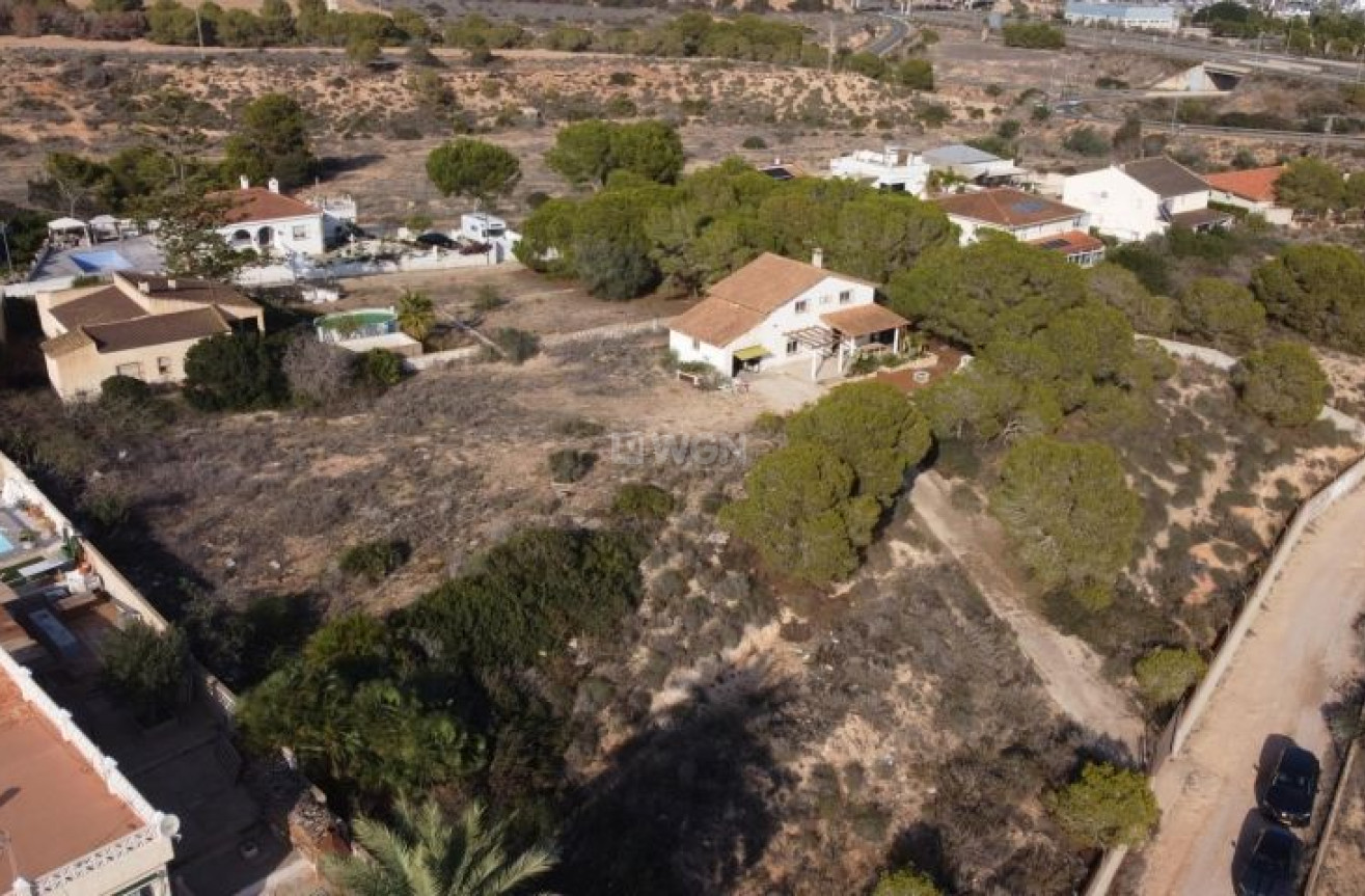 Resale - Villa - Orihuela Costa - Costa Blanca