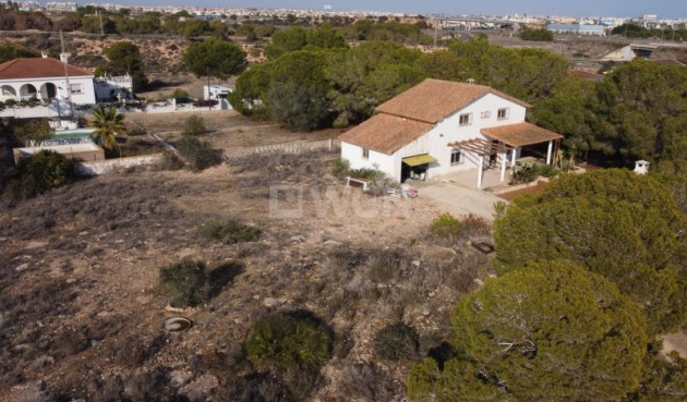 Resale - Villa - Orihuela Costa - Costa Blanca