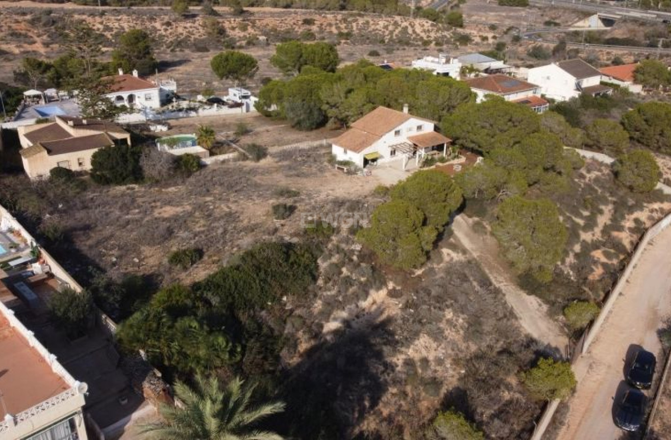 Resale - Villa - Orihuela Costa - Costa Blanca