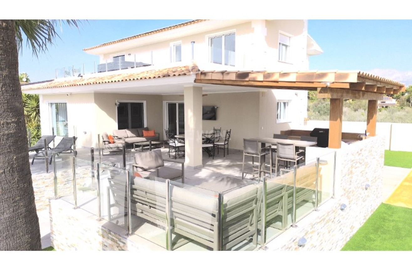 Resale - Villa - Alfas del Pí - Costa Blanca