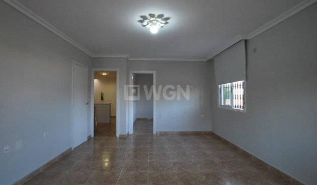 Resale - Villa - Torrevieja - La Siesta - El Salado - Torreta