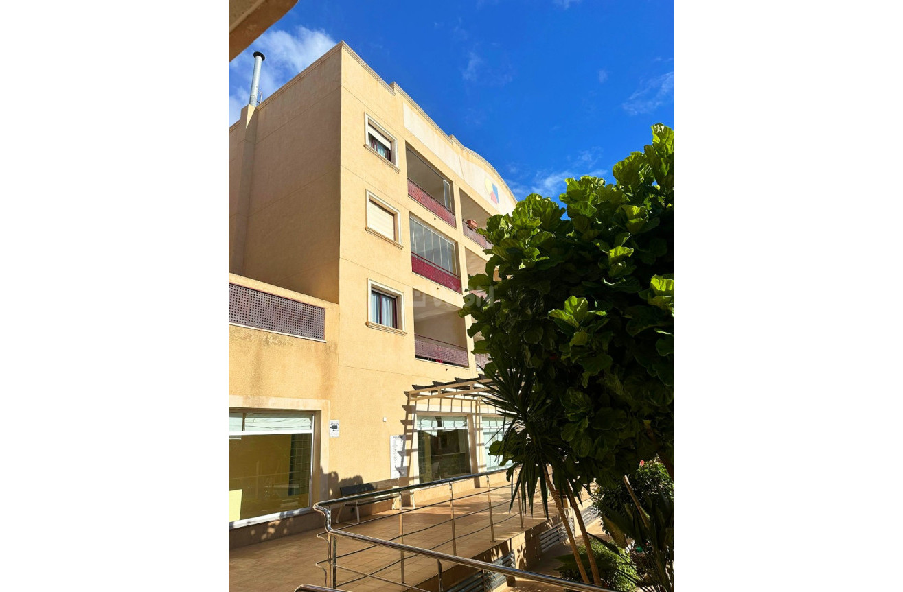 Resale - Apartment / flat - Orihuela Costa - Costa Blanca