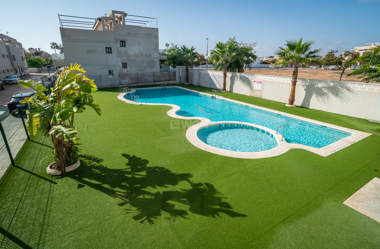 Resale - Apartment / flat - Pilar de la Horadada - Costa Blanca