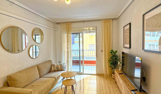 Resale - Apartment / flat - Torrevieja - Costa Blanca