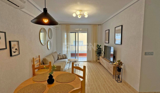 Resale - Apartment / flat - Torrevieja - Costa Blanca