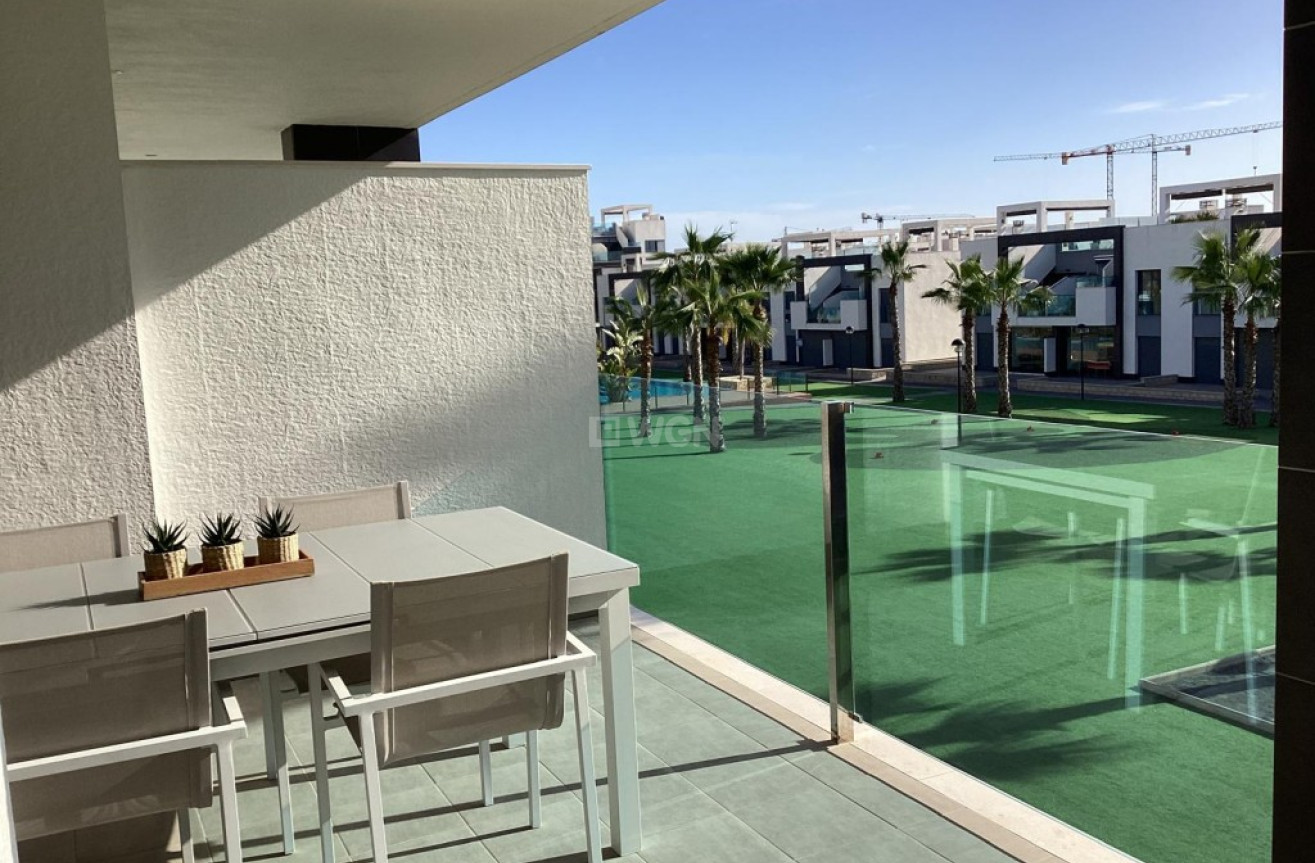 Resale - Apartment / flat - El Raso - Costa Blanca