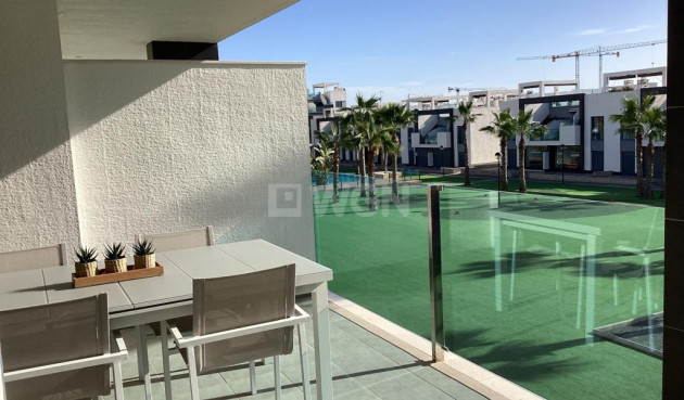 Resale - Apartment / flat - El Raso - Costa Blanca