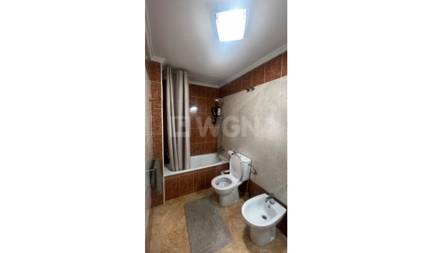 Resale - Apartment / flat - Torrevieja - Centro