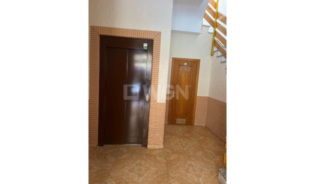 Resale - Apartment / flat - Torrevieja - Centro