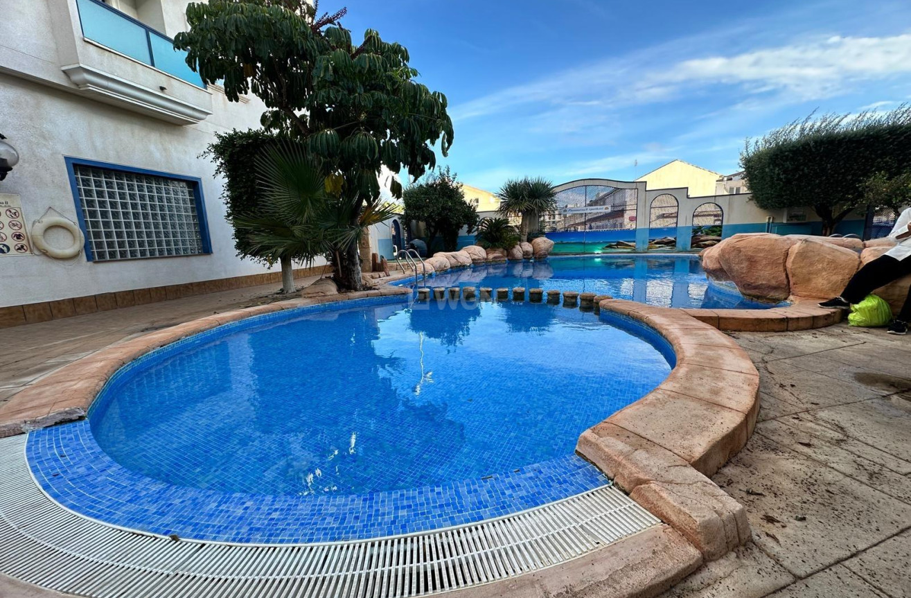 Resale - Apartment / flat - Orihuela Costa - Campoamor