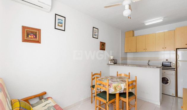 Resale - Apartment / flat - Torrevieja - Lago Jardin