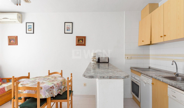 Resale - Apartment / flat - Torrevieja - Lago Jardin