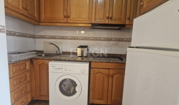 Resale - Apartment / flat - Torrevieja - Acequion