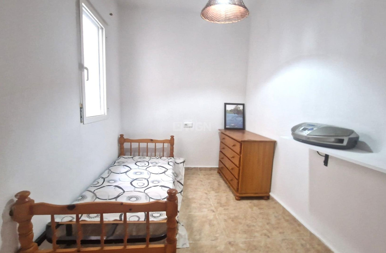 Resale - Apartment / flat - Torrevieja - Acequion