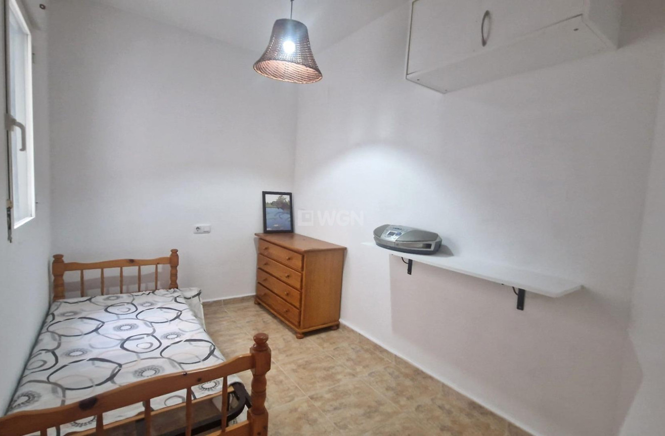 Resale - Apartment / flat - Torrevieja - Acequion