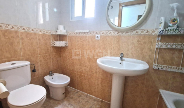 Resale - Apartment / flat - Torrevieja - Acequion