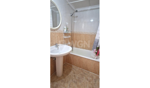 Resale - Apartment / flat - Torrevieja - Acequion