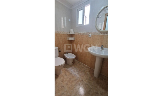 Resale - Apartment / flat - Torrevieja - Acequion