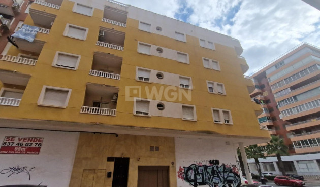 Resale - Apartment / flat - Torrevieja - Acequion