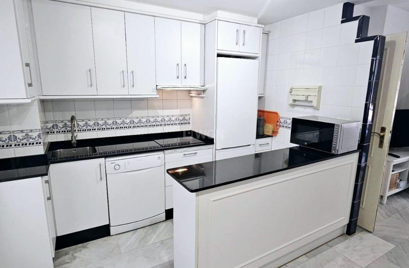 Resale - Apartment / flat - Torrevieja - Playa de los Locos