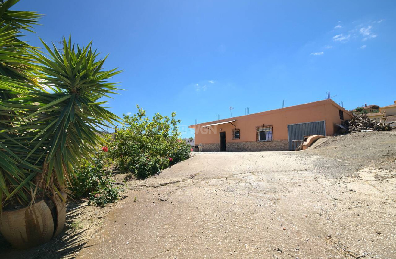 Resale - Villa - Los Romanes - Inland