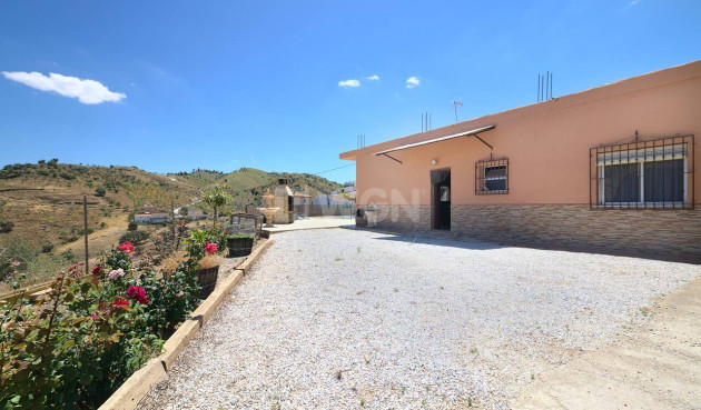 Resale - Villa - Los Romanes - Inland