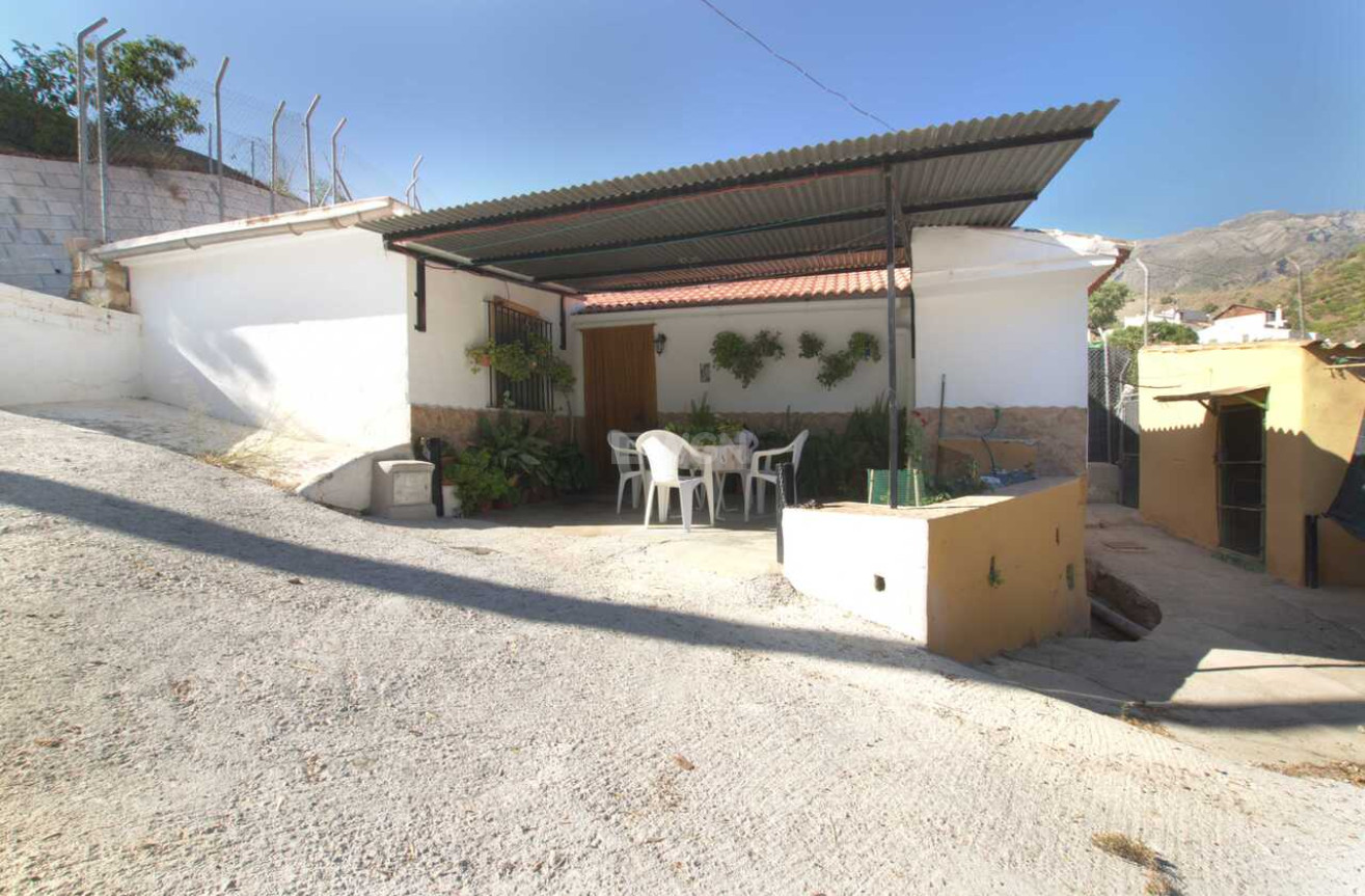 Resale - Villa - Canillas de Aceituno - Inland