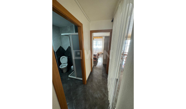 Resale - Apartment / flat - Torrevieja - Playa del Cura