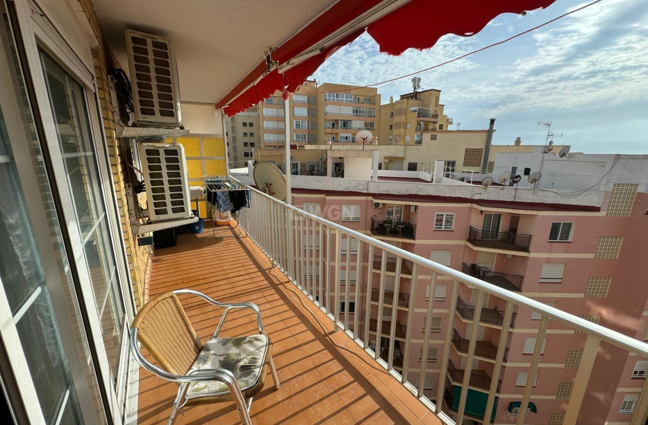 Resale - Apartment / flat - Torrevieja - Playa del Cura