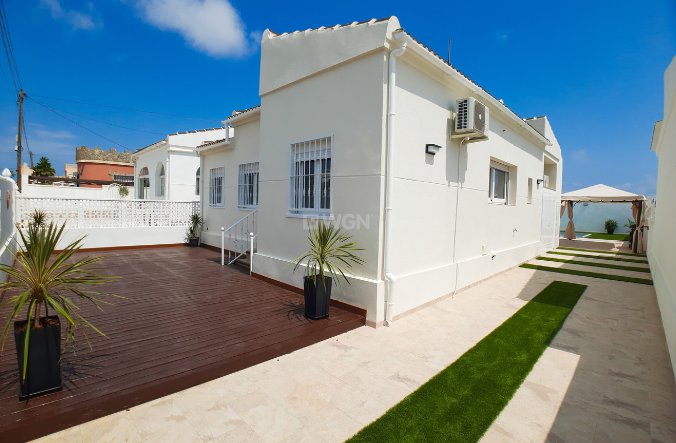 Resale - Villa - Torrevieja - Costa Blanca