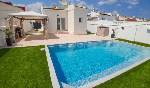 Resale - Villa - Torrevieja - Costa Blanca