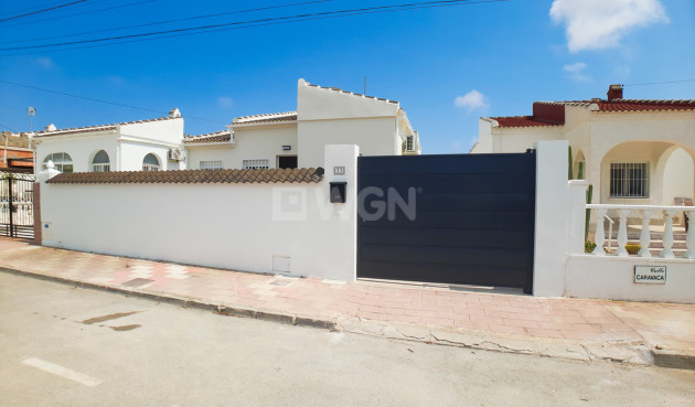 Resale - Villa - Torrevieja - Costa Blanca