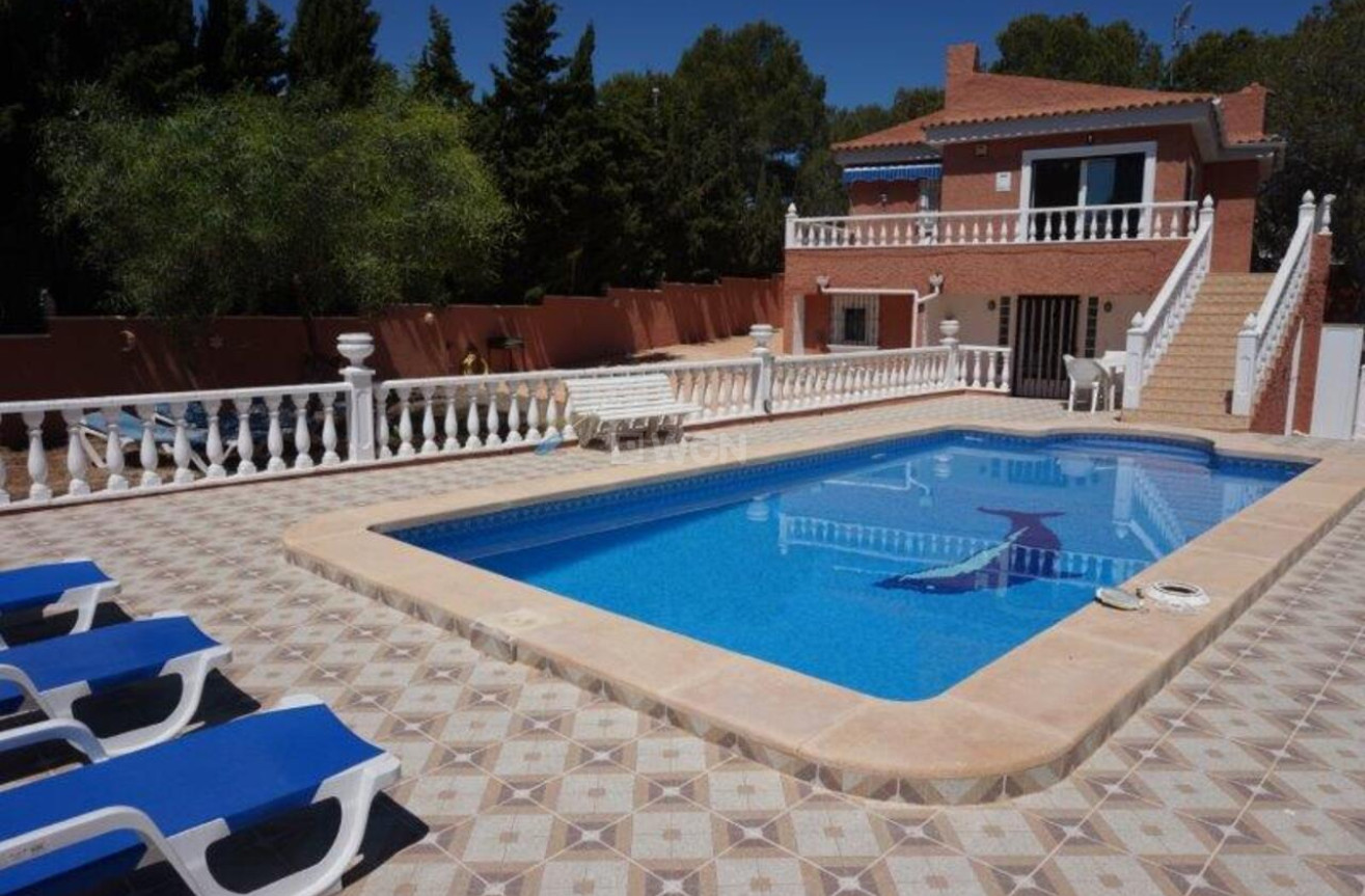 Resale - Villa - Los Balcones - Costa Blanca