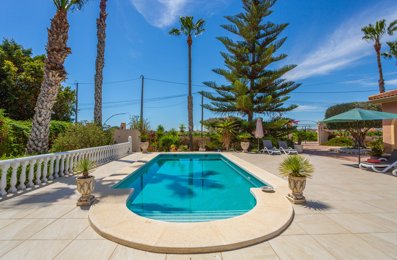 Resale - Villa - Daya Vieja - Costa Blanca