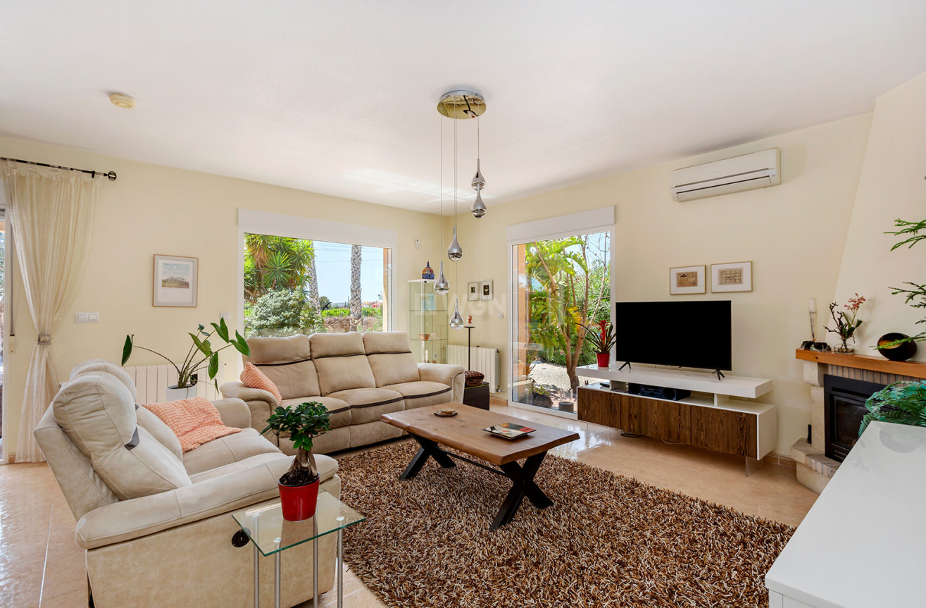 Resale - Villa - Daya Vieja - Costa Blanca