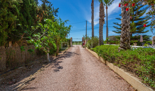 Resale - Villa - Daya Vieja - Costa Blanca