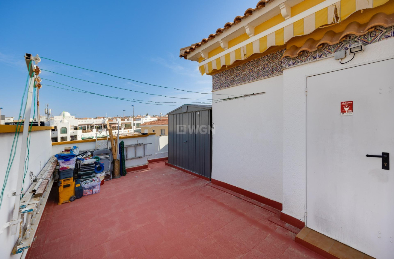 Resale - Townhouse - Torrevieja - Aguas Nuevas 2