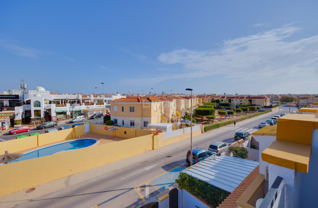 Resale - Townhouse - Torrevieja - Aguas Nuevas 2