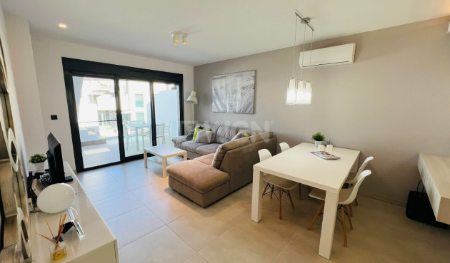 Resale - Apartment / flat - Guardamar del Segura - Costa Blanca