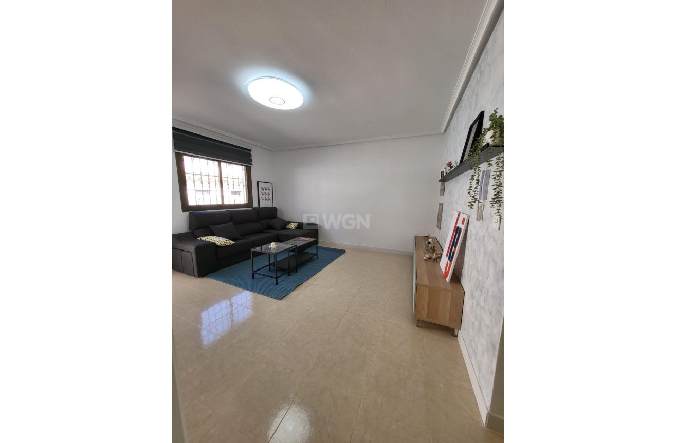 Resale - Villa - San Miguel de Salinas - Cerro Del Sol