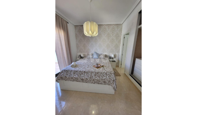 Resale - Villa - San Miguel de Salinas - Cerro Del Sol