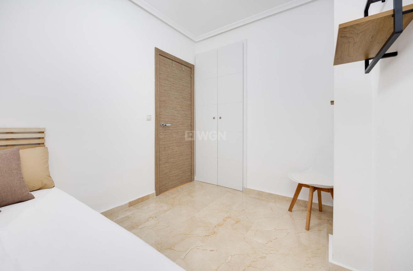 Resale - Apartment / flat - Torrevieja - Playa del Cura