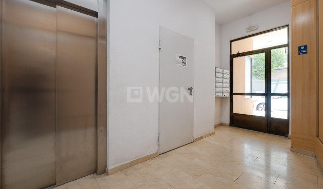 Resale - Apartment / flat - Torrevieja - Playa del Cura