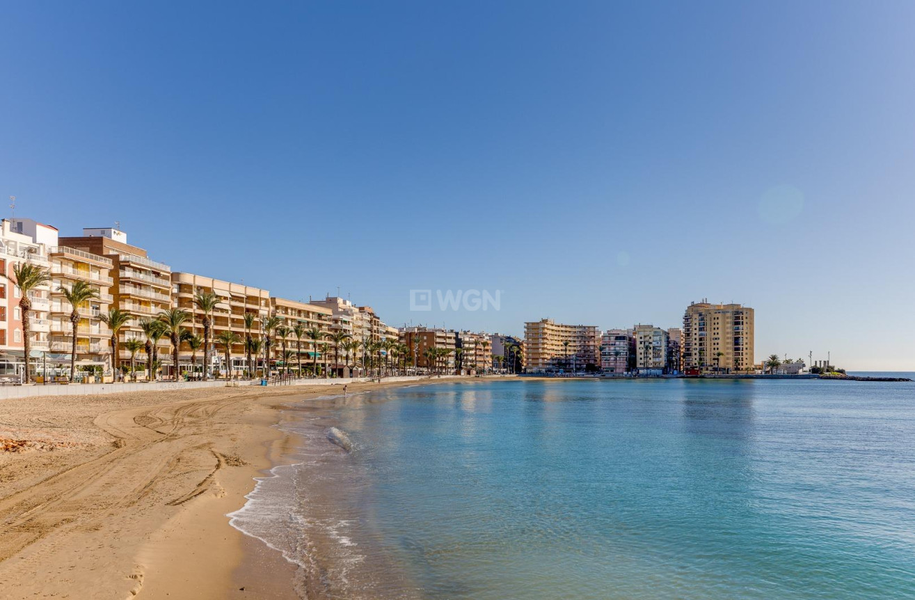 Resale - Apartment / flat - Torrevieja - Playa del Cura