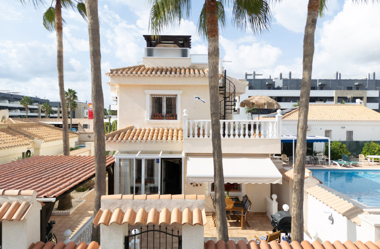 Resale - Villa - Orihuela Costa - Costa Blanca