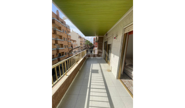 Resale - Apartment / flat - Torrevieja - Centro